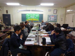 運営委員会 (320x240).jpg